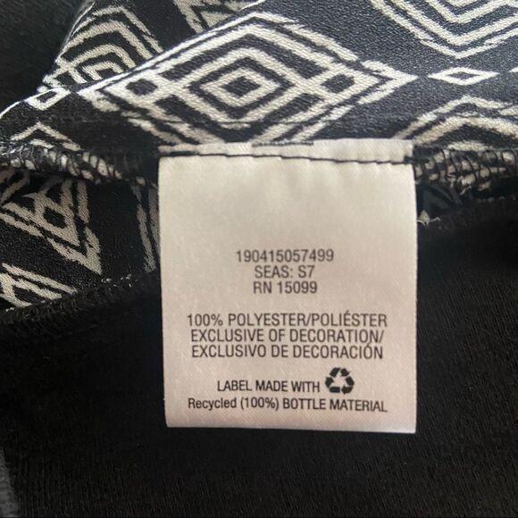 Simply Styled Lightweight Bomber Jacket - Picture 8 of 8